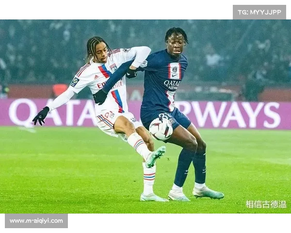 法甲积分榜竞争激烈 巴黎圣日耳曼领跑 马赛摩纳哥紧追其后